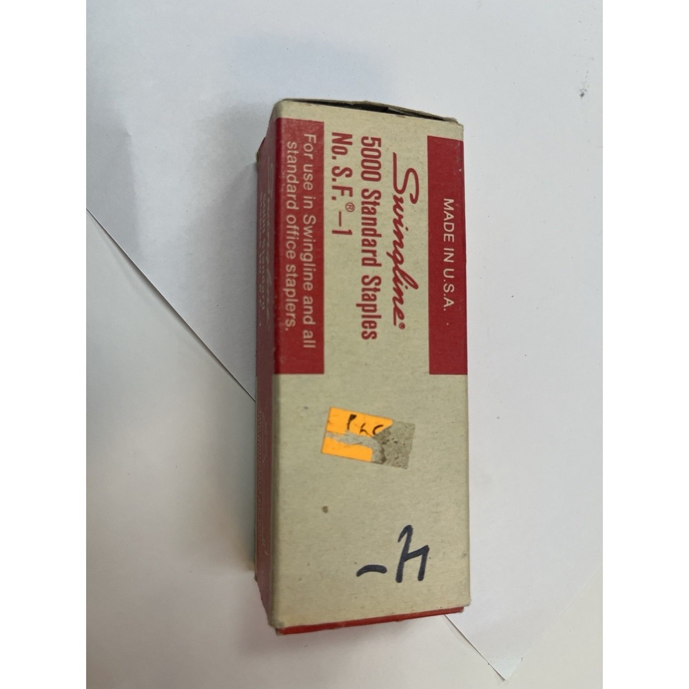 Vintage Swingline 5000 Standard Staples S.F.-1 Made in USA Red Cream Box 747 Era